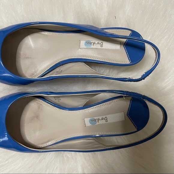 Vintage Boden electric blue patent leather kitten heels - Picture 4 of 5